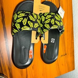 Nike Victori One Slides Black/Volt Size 9 Men’s
